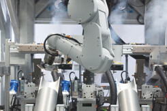 Lí do Apple không dùng robot để lắp ráp iPad