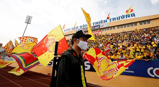 IMF: Việt Nam chịu tác động kinh tế từ Covid-19 nhẹ hơn các nước trong khu vực, triển vọng phục hồi tươi sáng - Ảnh 1. IMF: Việt Nam chịu tác động kinh tế từ Covid-19 nhẹ hơn các nước trong khu vực, triển vọng phục hồi tươi sáng - Ảnh 1.