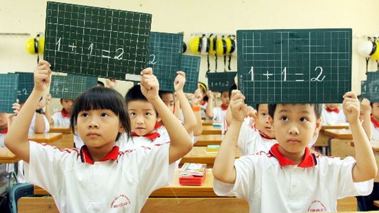 Học sinh tiểu học được miễn học phí từ 1/7 - Ảnh 1. Học sinh tiểu học được miễn học phí từ 1/7 - Ảnh 1.
