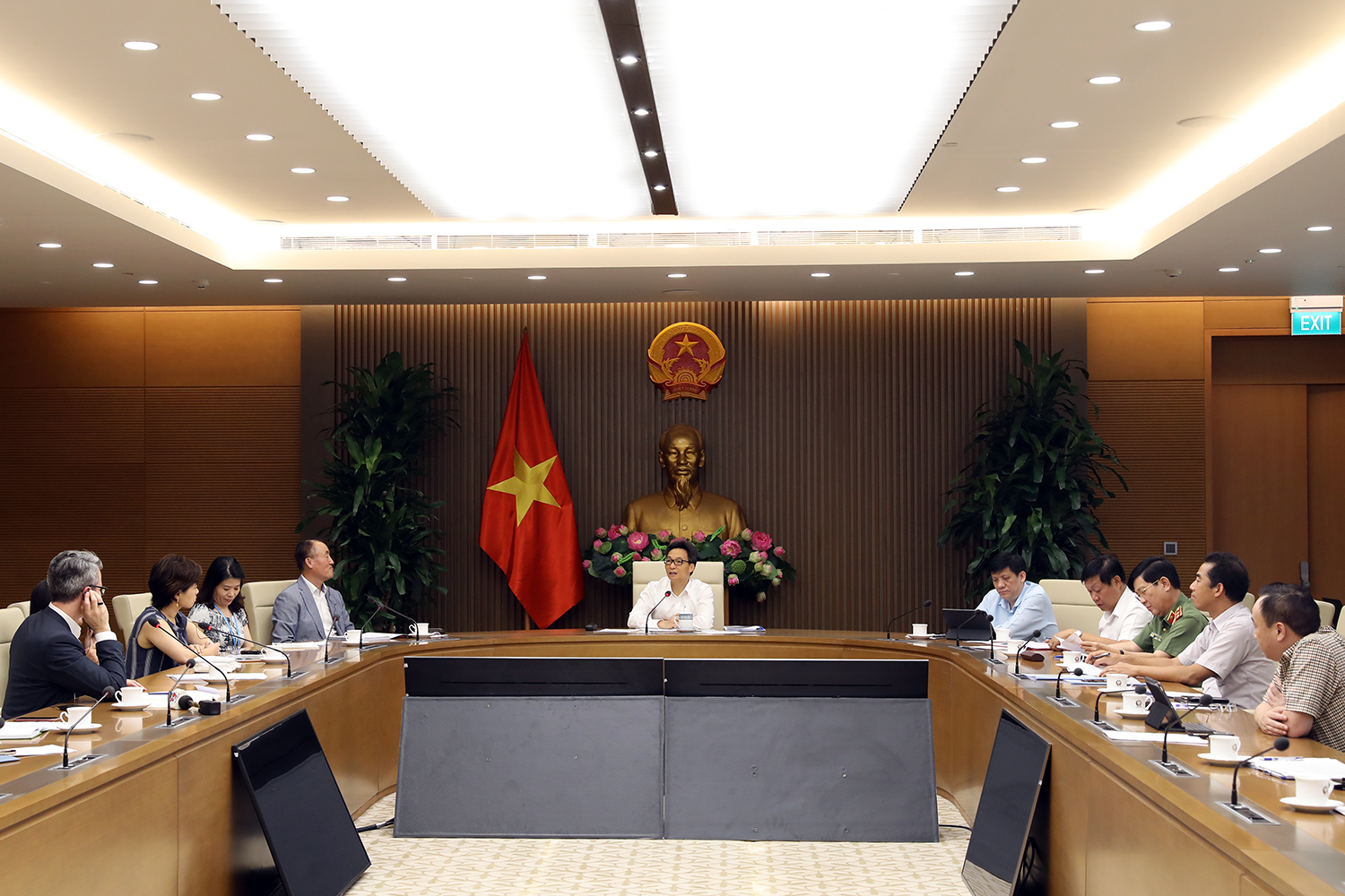 Chuyên gia quốc tế đánh giá về khả năng Việt Nam mở lại đường bay  - Ảnh 1.