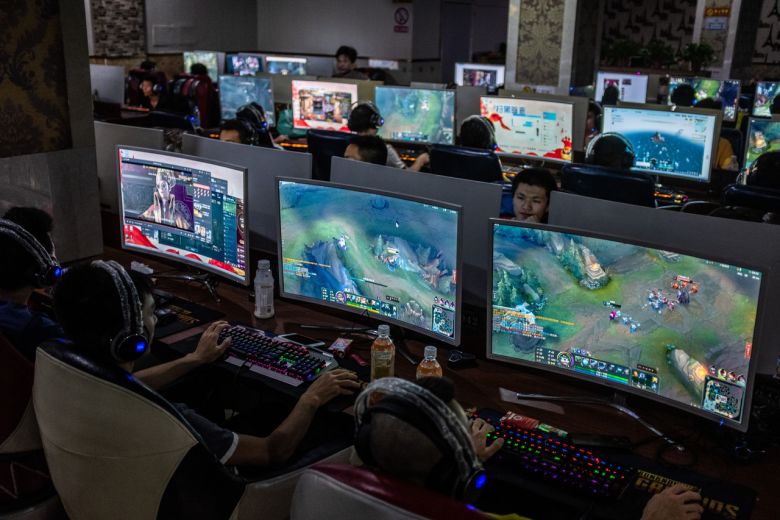 Trung Quốc coi bán hàng online, viết blog và chơi thể thao điện tử là nghề chính thức - Ảnh 1. Trung Quốc coi bán hàng online, viết blog và chơi thể thao điện tử là nghề chính thức - Ảnh 1.