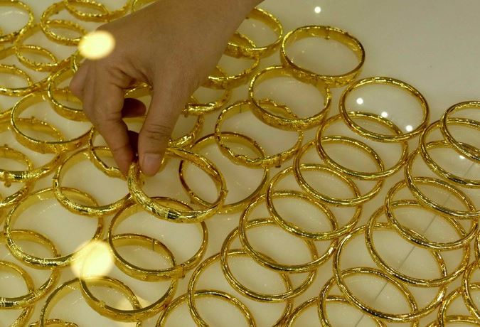 Giá vàng hôm nay 10/7: Vàng SJC tiến gần sát ngưỡng 60 triệu đồng/lượng - Ảnh 2. Giá vàng hôm nay 10/7: Vàng SJC tiến gần sát ngưỡng 60 triệu đồng/lượng - Ảnh 2.