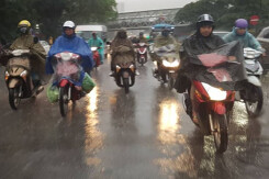 Dự báo thời tiết TP HCM hôm nay 10/7: Tối có mưa rào và dông rải rác