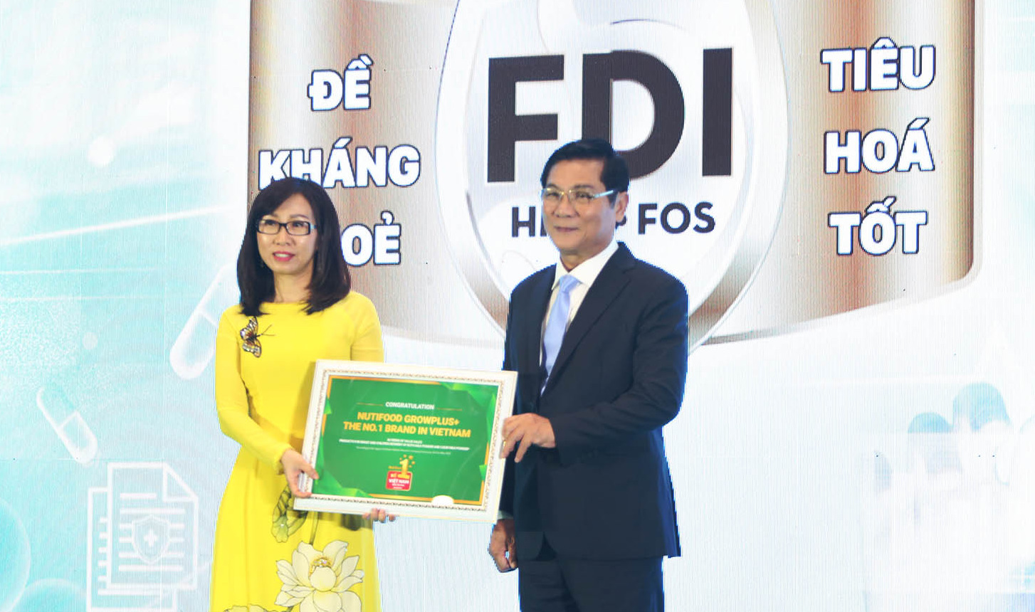 Nữ tướng NutiFood Trần Thị Lệ: Triết lí kinh doanh của chúng tôi là luôn đặt chữ 'Tâm' lên đầu - Ảnh 1. Nữ tướng NutiFood Trần Thị Lệ: Triết lí kinh doanh của chúng tôi là luôn đặt chữ 'Tâm' lên đầu - Ảnh 1.