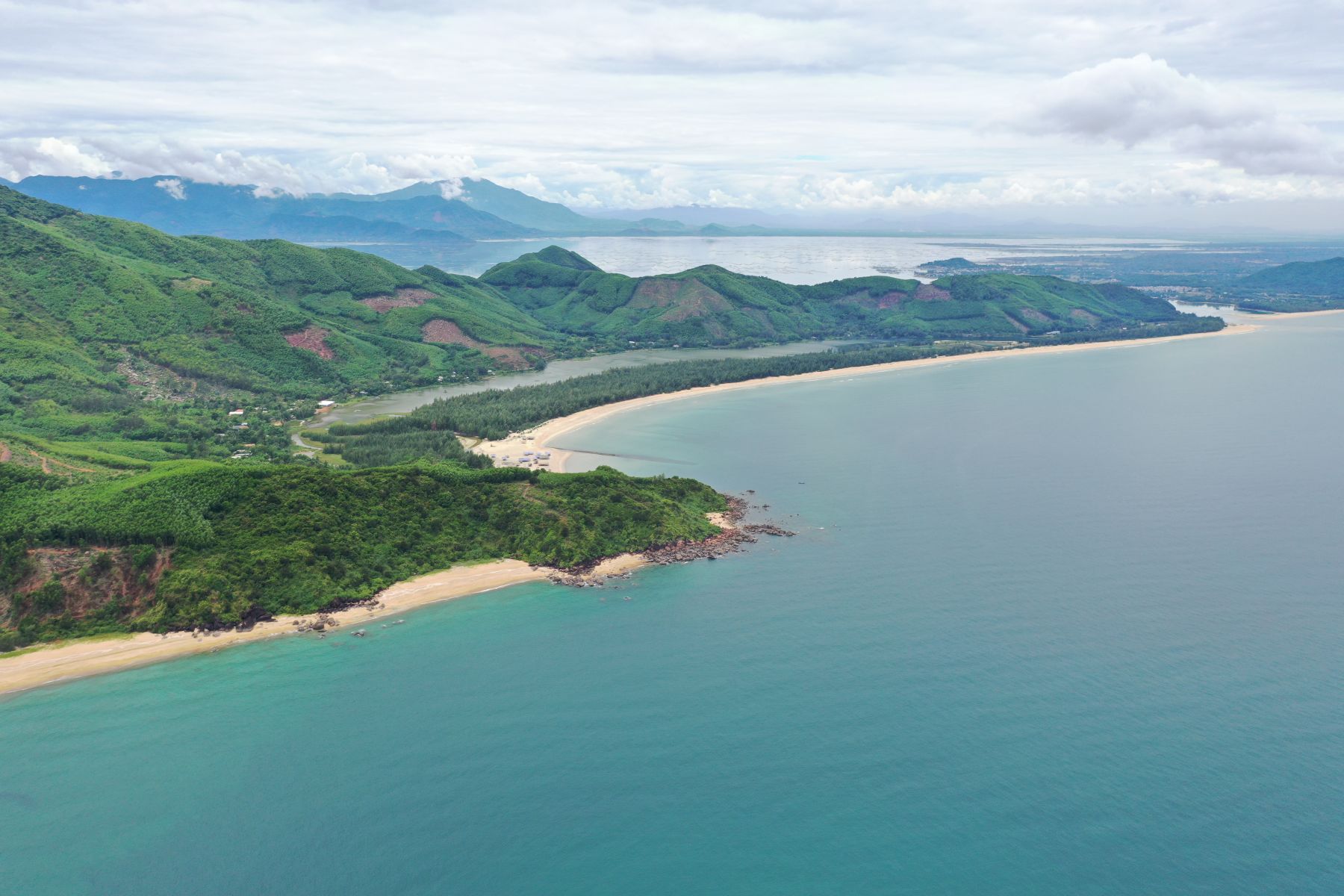 Dự án Lộc Bình Resort hơn 3.000 tỉ đồng gặp khó khăn bồi thường, giải phóng mặt bằng - Ảnh 1.