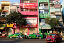 Sau dịch Covid-19, giá thuê mặt bằng tại Hà Nội và TP HCM biến động ra sao?