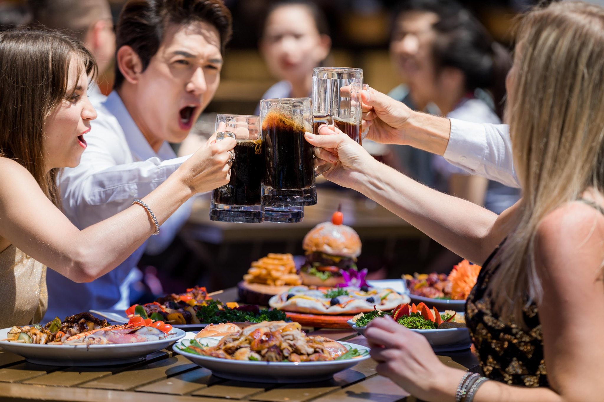 Giá vé vào cổng Bà Nà Hills mới nhất, dạo bước chốn 'bồng lai tiên cảnh' nổi tiếng Việt Nam - Ảnh 8. Giá vé vào cổng Bà Nà Hills mới nhất, dạo bước chốn 'bồng lai tiên cảnh' nổi tiếng Việt Nam - Ảnh 8.