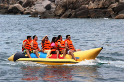 Ninh Thuận: Khách sạn, resort dọc biển kín khách, giá phòng và giá tour đang tăng lên