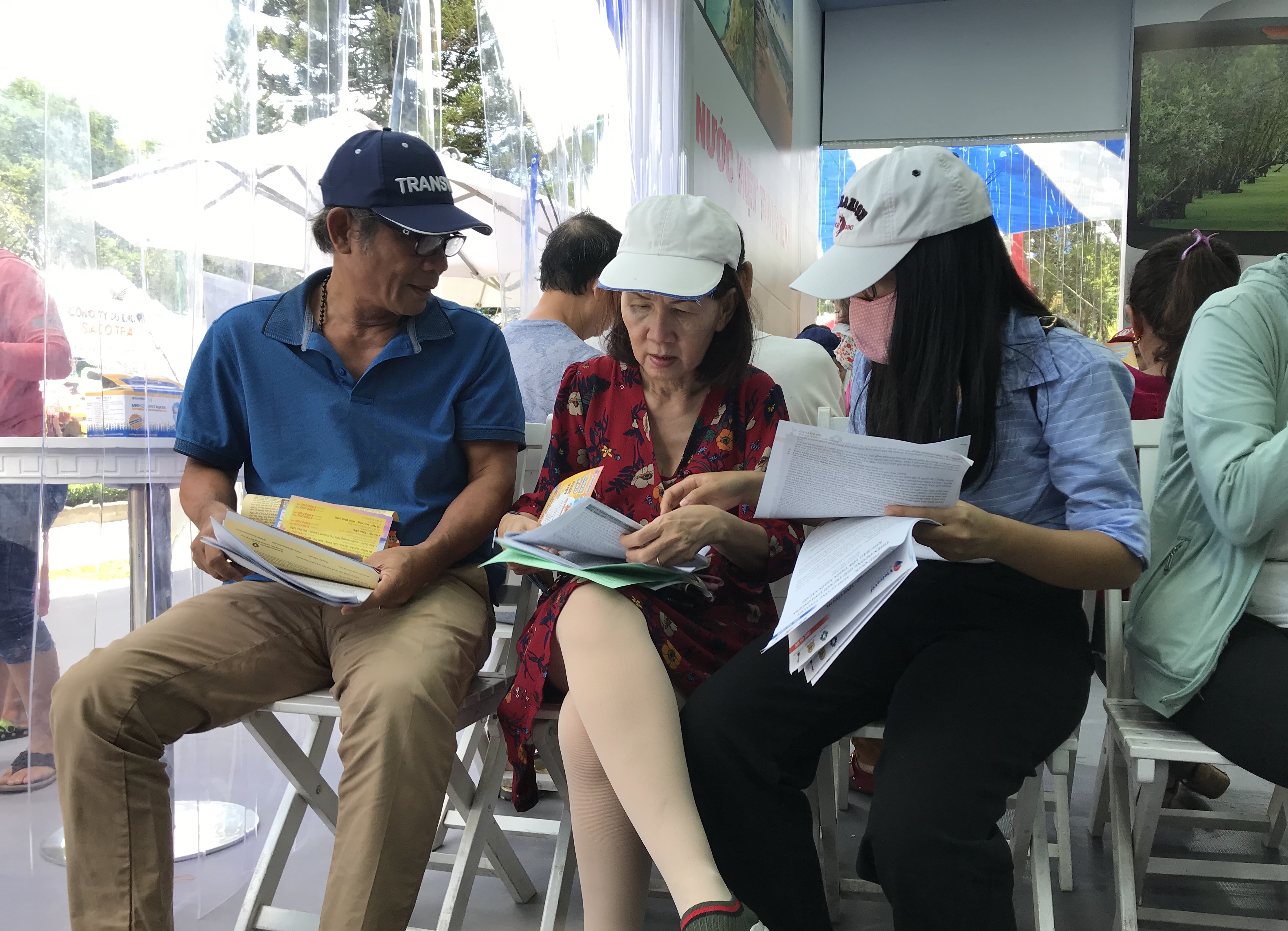 Đổ xô đi chơi sau COVID-19, doanh thu Ngày hội Du lịch TP HCM đạt 40 tỉ trong vài ngày bán - Ảnh 2. Đổ xô đi chơi sau COVID-19, doanh thu Ngày hội Du lịch TP HCM đạt 40 tỉ trong vài ngày bán - Ảnh 2.