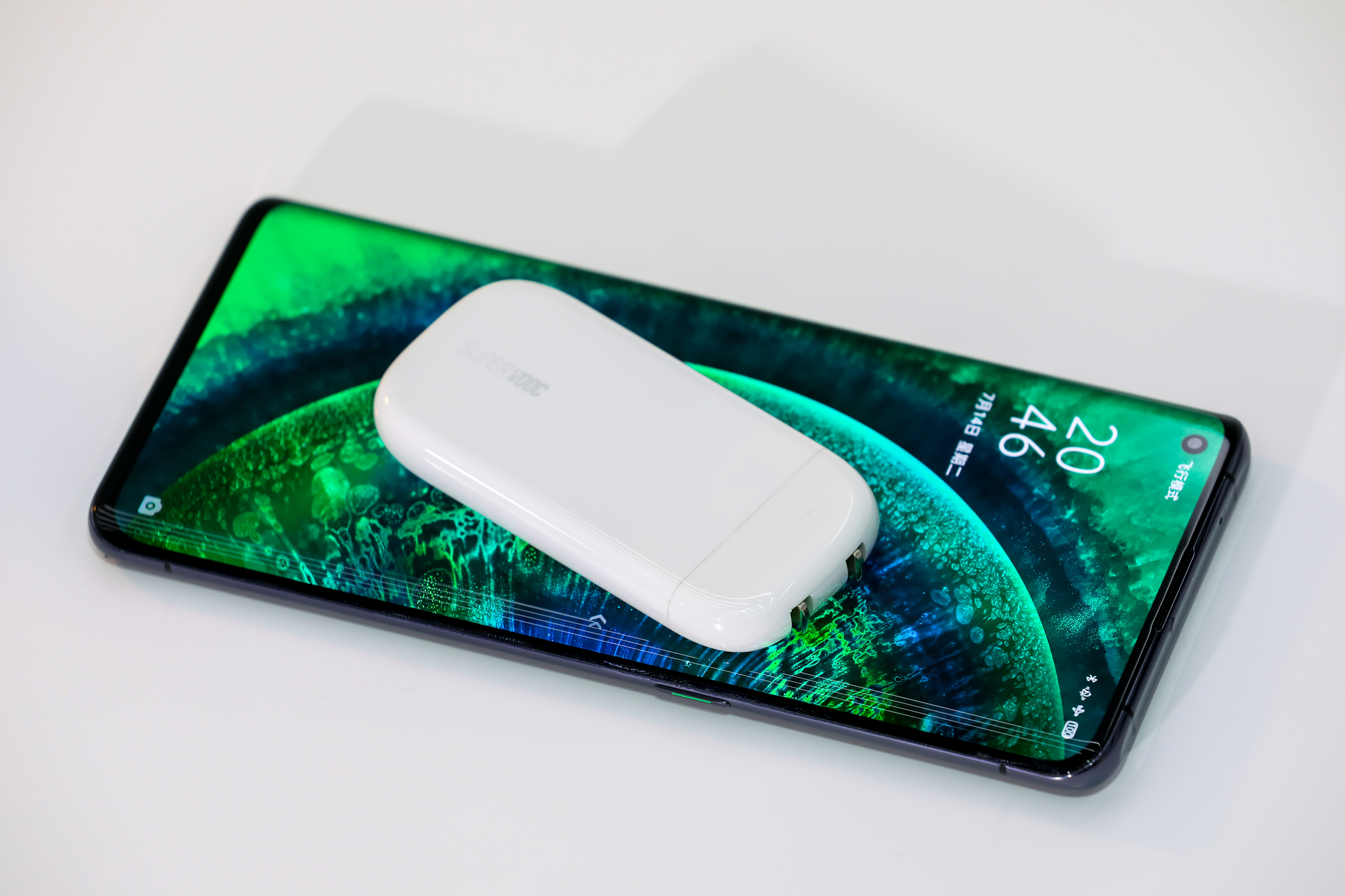 OPPO cải tiến gì cho công nghệ sạc nhanh siêu tốc vừa mới trình làng? - Ảnh 3. OPPO cải tiến gì cho công nghệ sạc nhanh siêu tốc vừa mới trình làng? - Ảnh 3.