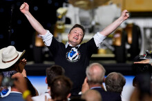 'Ông chủ Tesla' Elon Musk trở thành người giàu thứ 5 thế giới với tài sản hơn 74 tỉ USD