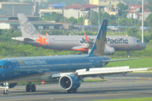 Pacific Airlines trần tình việc bán vé nhiều hơn số ghế trên máy bay