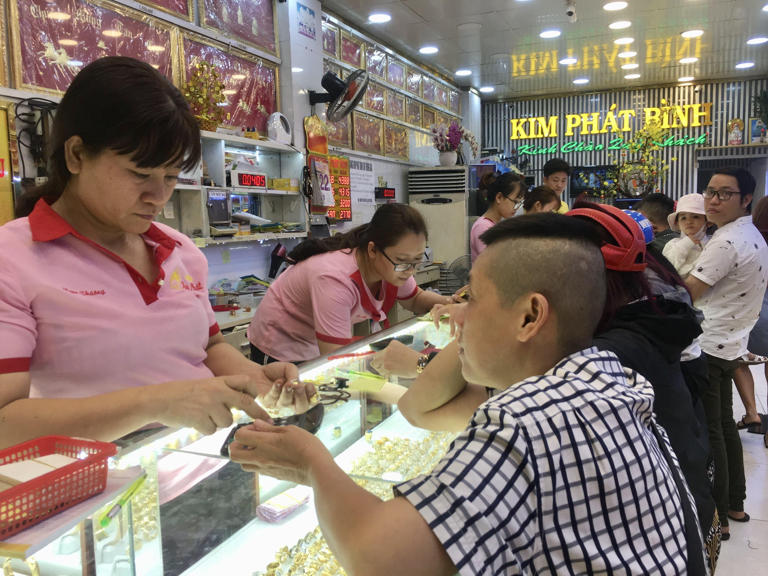 Tăng dựng đứng lên 53 triệu đồng/lượng, giá vàng đã phá những kỉ lục nào của lịch sử? - Ảnh 2. Tăng dựng đứng lên 53 triệu đồng/lượng, giá vàng đã phá những kỉ lục nào của lịch sử? - Ảnh 2.