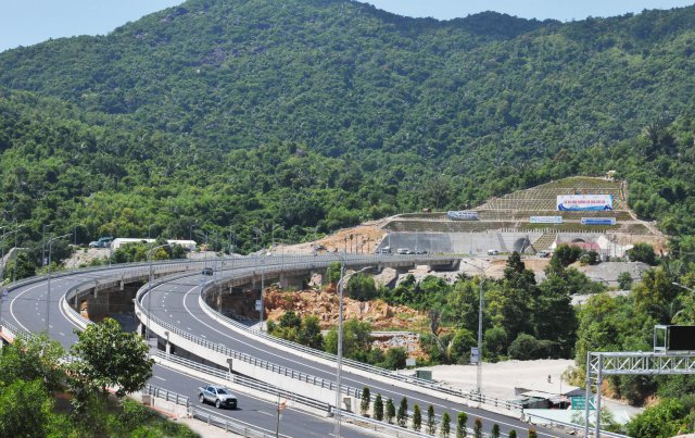 Nặng gánh lãi vay, DII báo lãi vỏn vẹn 26 tỉ đồng sau nửa đầu năm - Ảnh 1. Nặng gánh lãi vay, DII báo lãi vỏn vẹn 26 tỉ đồng sau nửa đầu năm - Ảnh 1.