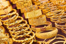 Dự báo giá vàng 24/7: Lãi suất trái phiếu và đồng USD giảm, vàng tiếp tục tăng cao?