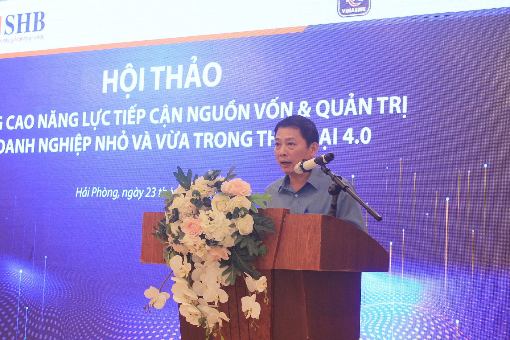 Ngân hàng tiếp sức doanh nghiệp hậu COVID-19 - Ảnh 2. Ngân hàng tiếp sức doanh nghiệp hậu COVID-19 - Ảnh 2.