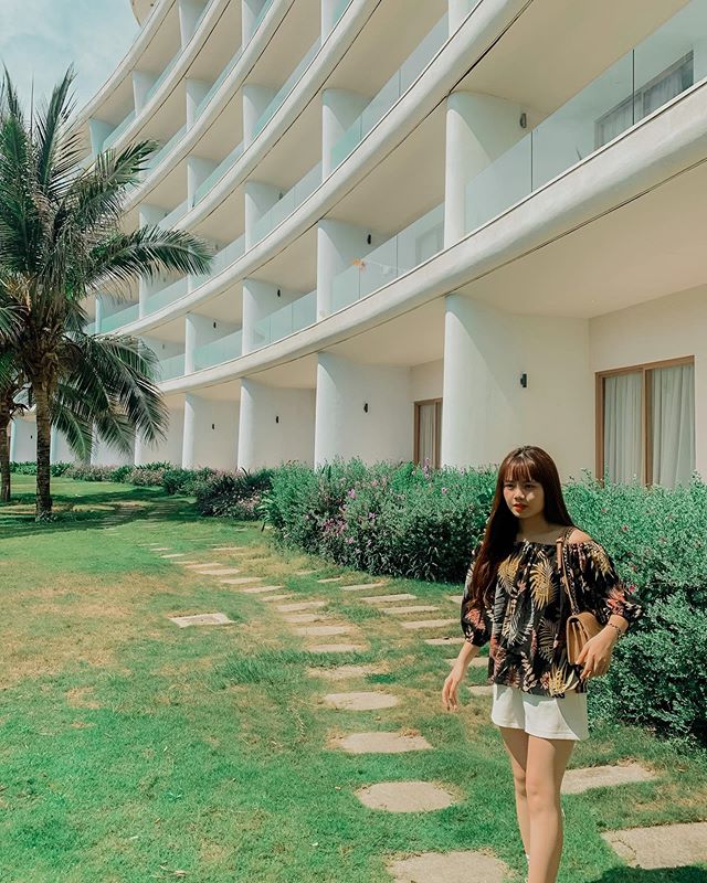 Giá vé tham quan FLC Quy Nhơn: Đi mỏi chân, selfie ngàn tấm lung linh với chi phí rẻ bất ngờ - Ảnh 4.