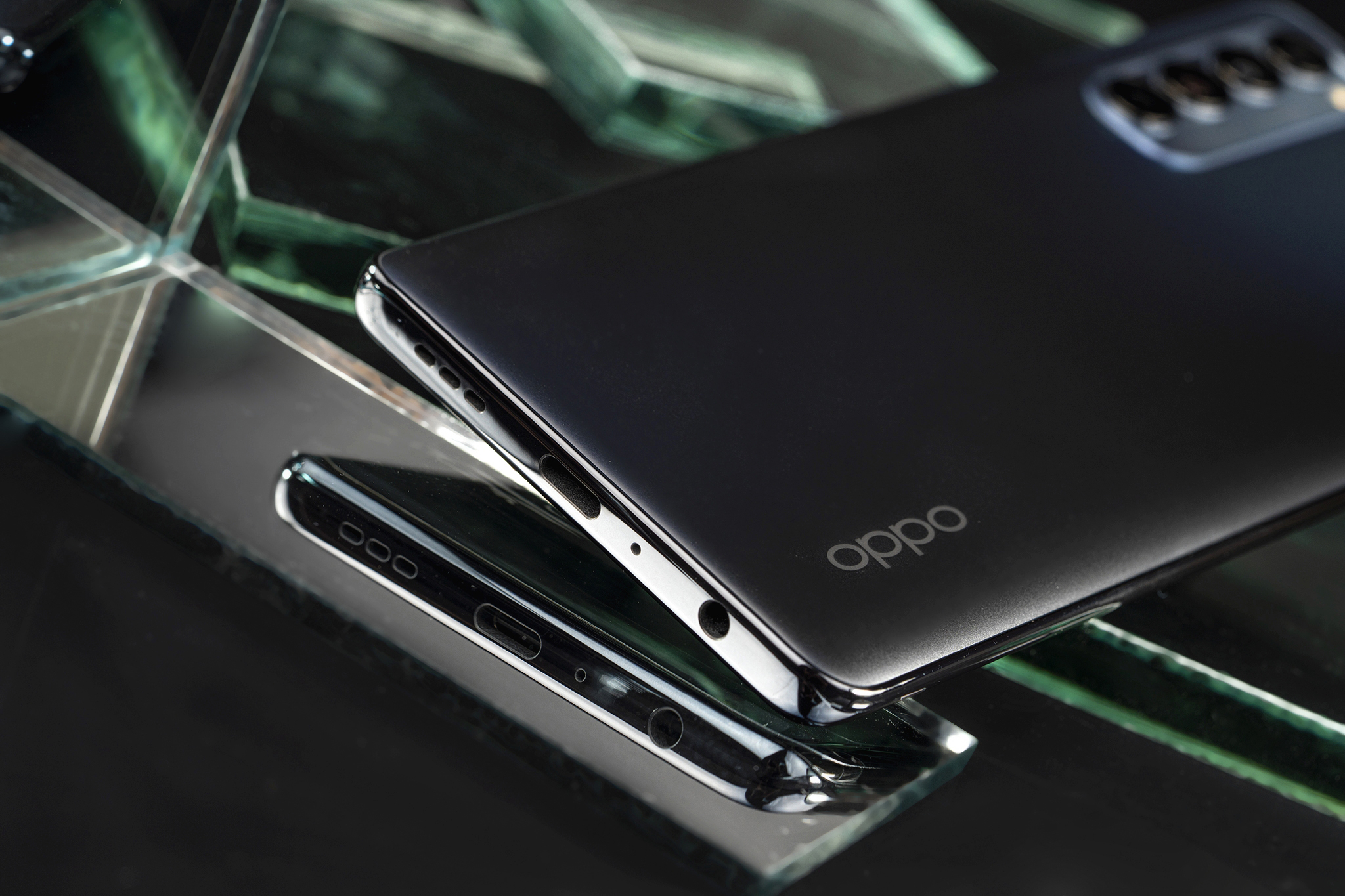 Ngắm Oppo Reno 4 Pro chất từng đường nét, ấn tượng với 4 camera siêu nhạy kèm sạc nhanh siêu tốc - Ảnh 3. Ngắm Oppo Reno 4 Pro chất từng đường nét, ấn tượng với 4 camera siêu nhạy kèm sạc nhanh siêu tốc - Ảnh 3.
