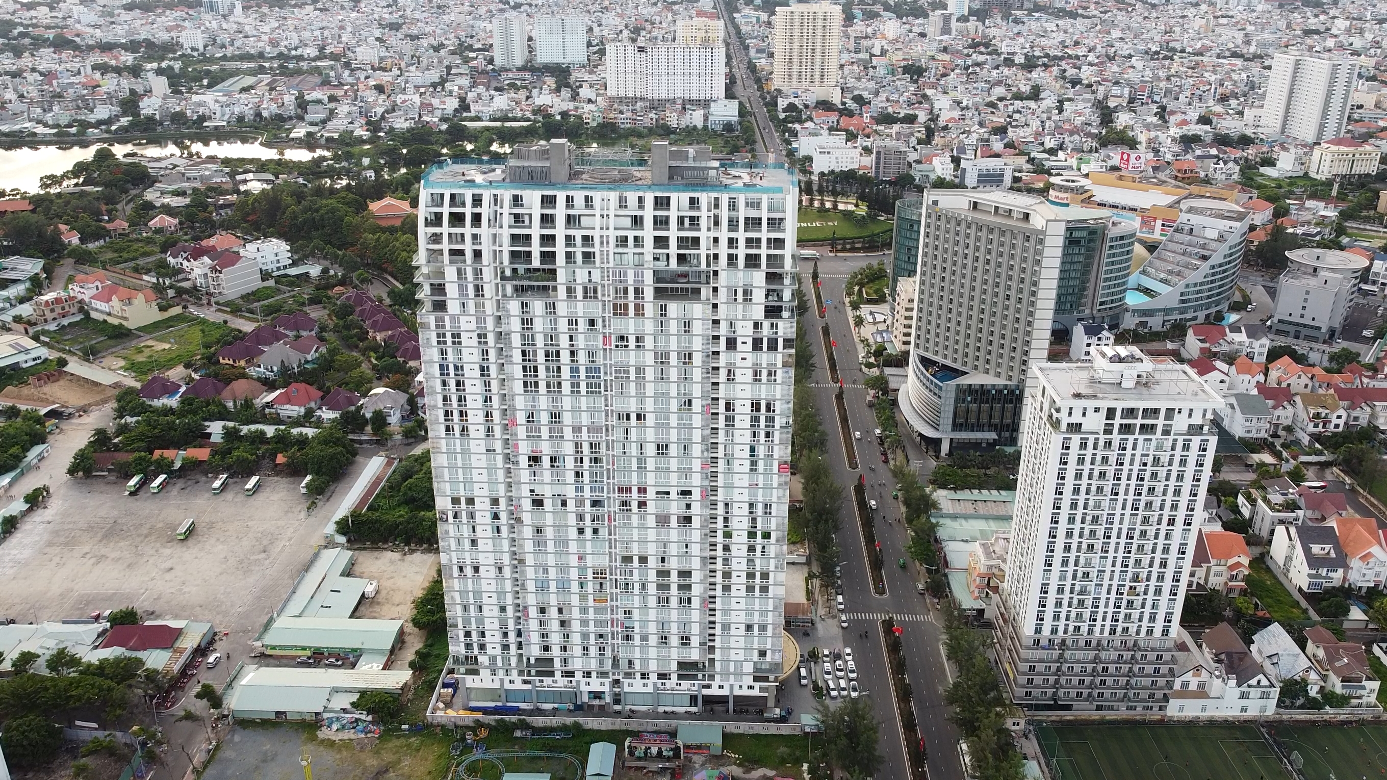 Cư dân dự án Sơn Thịnh 2 kêu cứu vì mua căn hộ chung cư lại nhận condotel - Ảnh 1. Cư dân dự án Sơn Thịnh 2 kêu cứu vì mua căn hộ chung cư lại nhận condotel - Ảnh 1.