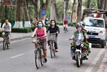Hà Nội khuyến cáo người dân rửa tay, đeo khẩu trang phòng dịch Covid-19