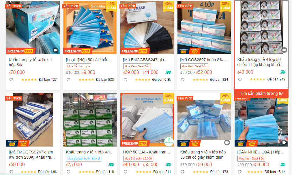 Người Hà Nội rủ nhau mua khẩu trang y tế, giá đã tăng gấp đôi với 90.000 đồng/hộp - Ảnh 3. Người Hà Nội rủ nhau mua khẩu trang y tế, giá đã tăng gấp đôi với 90.000 đồng/hộp - Ảnh 3.