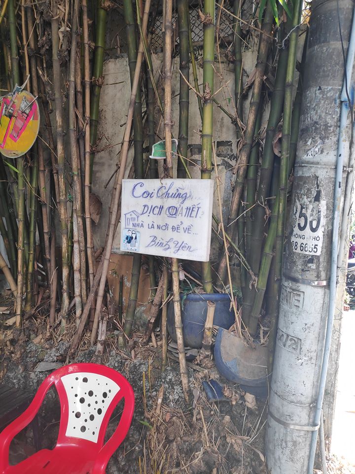 'Nhà cô đi từ Đà Nẵng về, xin lỗi không tiếp khách' - Ảnh 3.