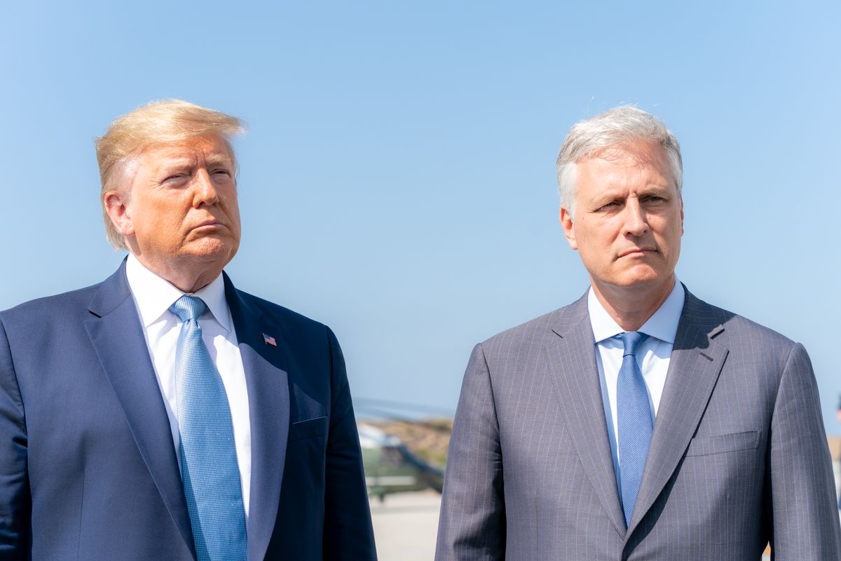 Cố vấn an ninh quốc gia của ông Trump dương tính với COVID-19 - Ảnh 1. Cố vấn an ninh quốc gia của ông Trump dương tính với COVID-19 - Ảnh 1.