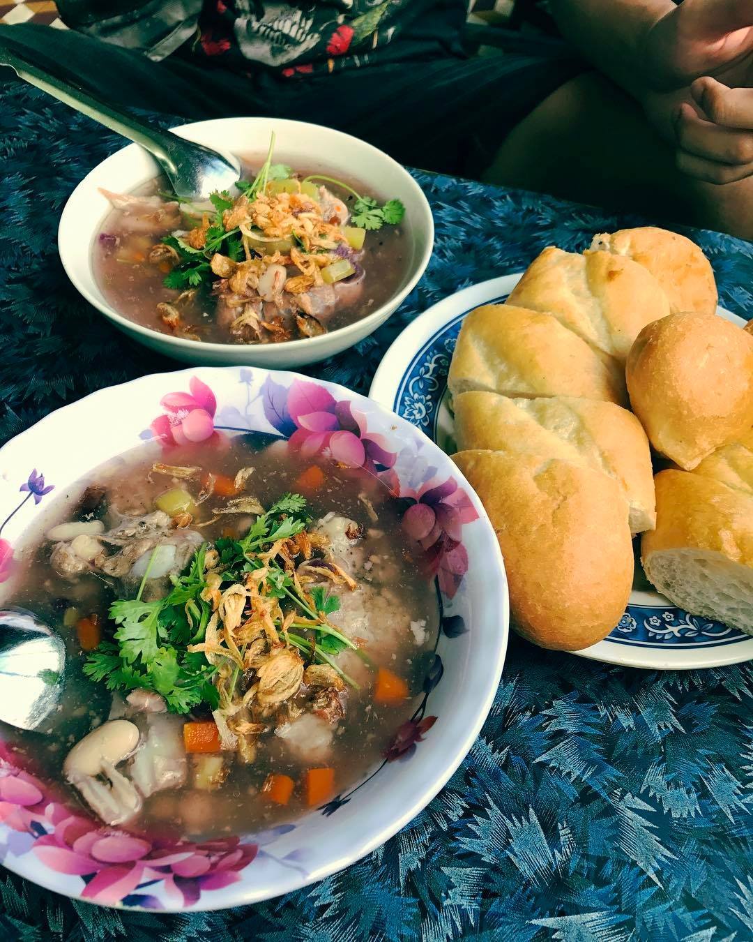 1 ngày ăn gì ở Quy Nhơn thỏa các tiêu chí Ngon - Bổ - Rẻ - Ảnh 6. 1 ngày ăn gì ở Quy Nhơn thỏa các tiêu chí Ngon - Bổ - Rẻ - Ảnh 6.