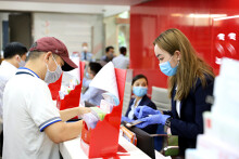 Công ty chứng khoán tạm dừng đón khách giao dịch trực tiếp, khuyến khích giao dịch trực tuyến vì Covid-19