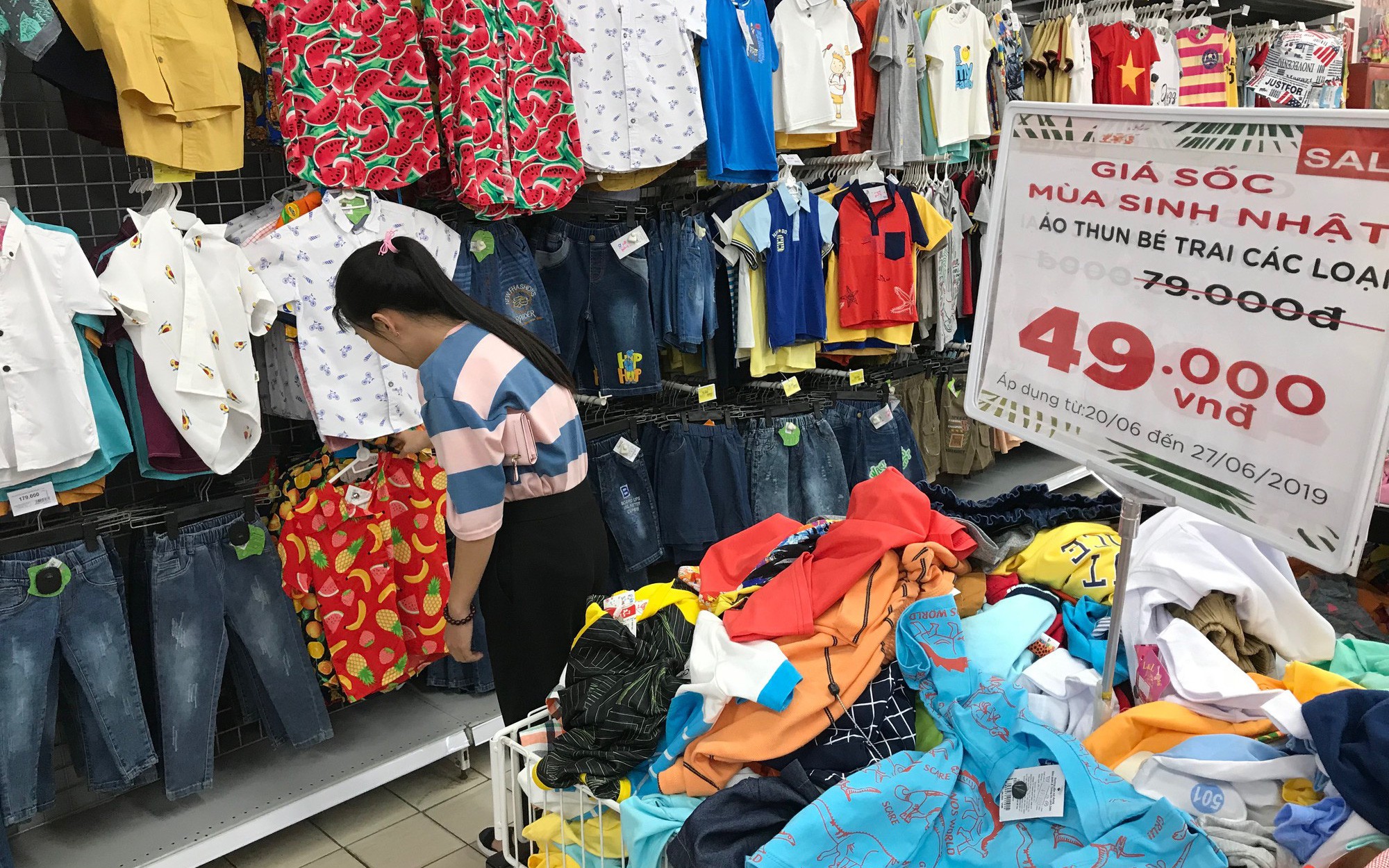 76% người Việt chuộng hàng Việt, tạo điều kiện phục hồi sản xuất và bán lẻ hậu COVID-19 - Ảnh 1.