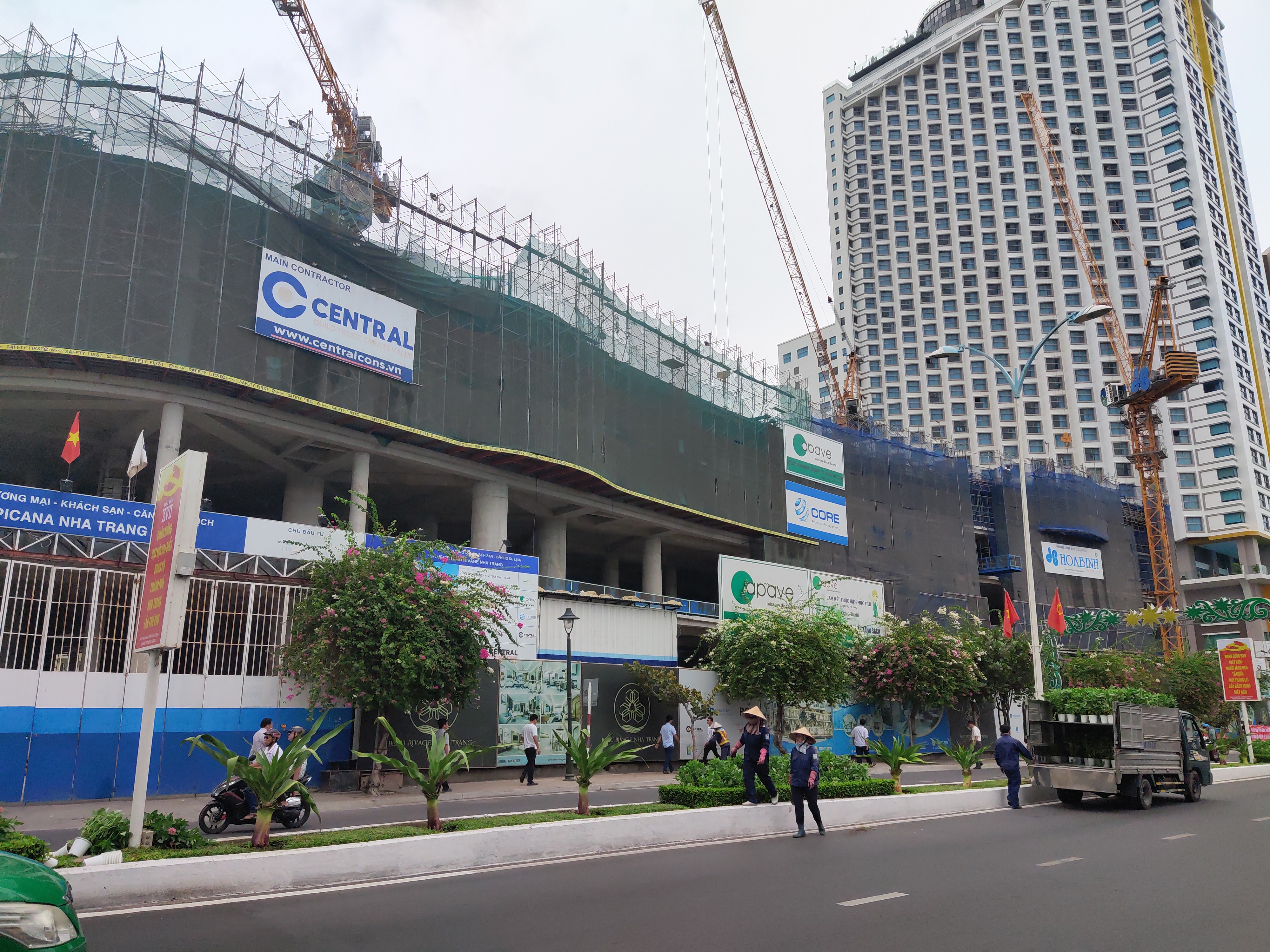 Chủ đầu tư siêu dự án Tropicana Nha Trang bị tố không trả tiền cho nhà thầu - Ảnh 1. Chủ đầu tư siêu dự án Tropicana Nha Trang bị tố không trả tiền cho nhà thầu - Ảnh 1.