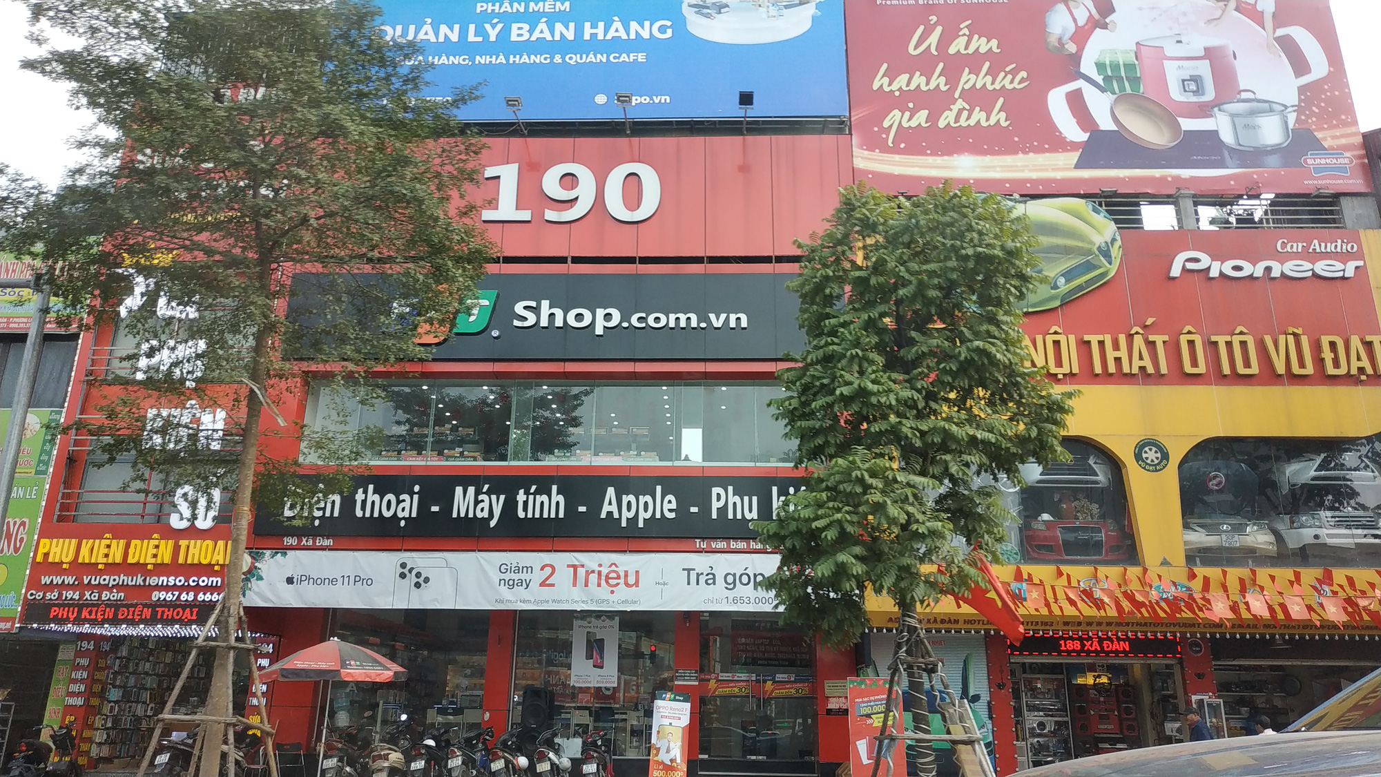 FPT Retail lỗ 20 tỉ đồng quí II chủ yếu vì nhà thuốc Long Châu - Ảnh 1.