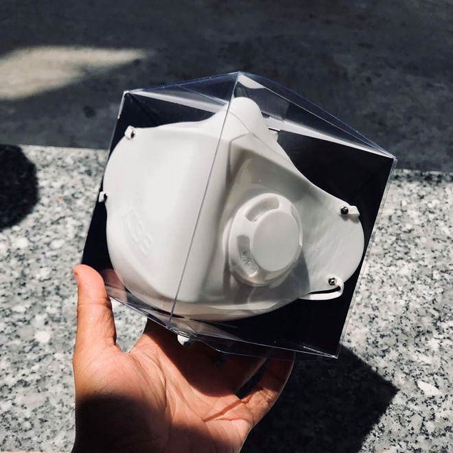 Khẩu trang trong suốt mở được FaceID, ngăn 100% giọt bắn gây 'sốt' cộng đồng mạng - Ảnh 3. Khẩu trang trong suốt mở được FaceID, ngăn 100% giọt bắn gây 'sốt' cộng đồng mạng - Ảnh 3.