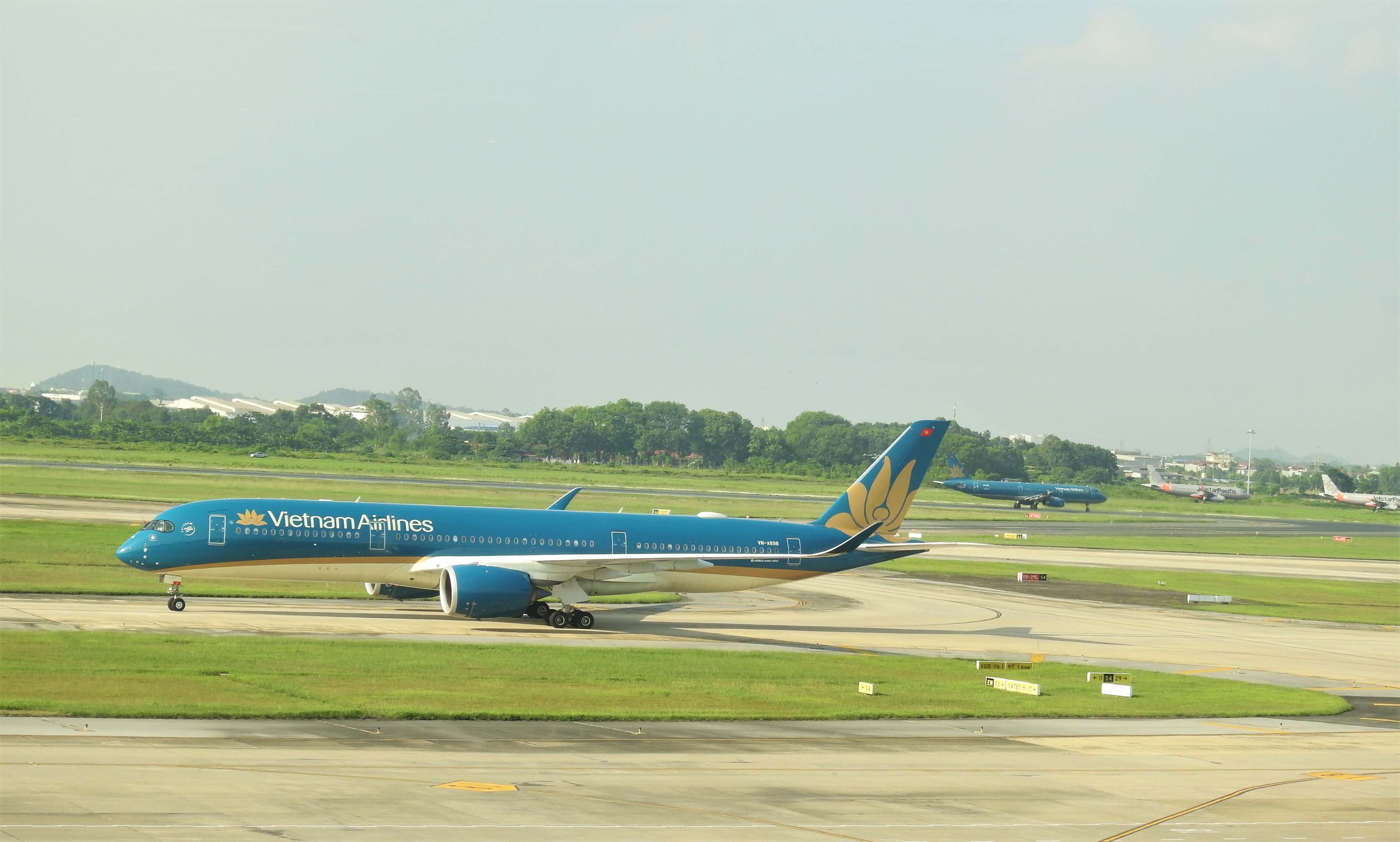 Vietnam Airlines có hơn 4.200 tỉ đồng tiền mặt và tiền gửi - Ảnh 1. Vietnam Airlines có hơn 4.200 tỉ đồng tiền mặt và tiền gửi - Ảnh 1.