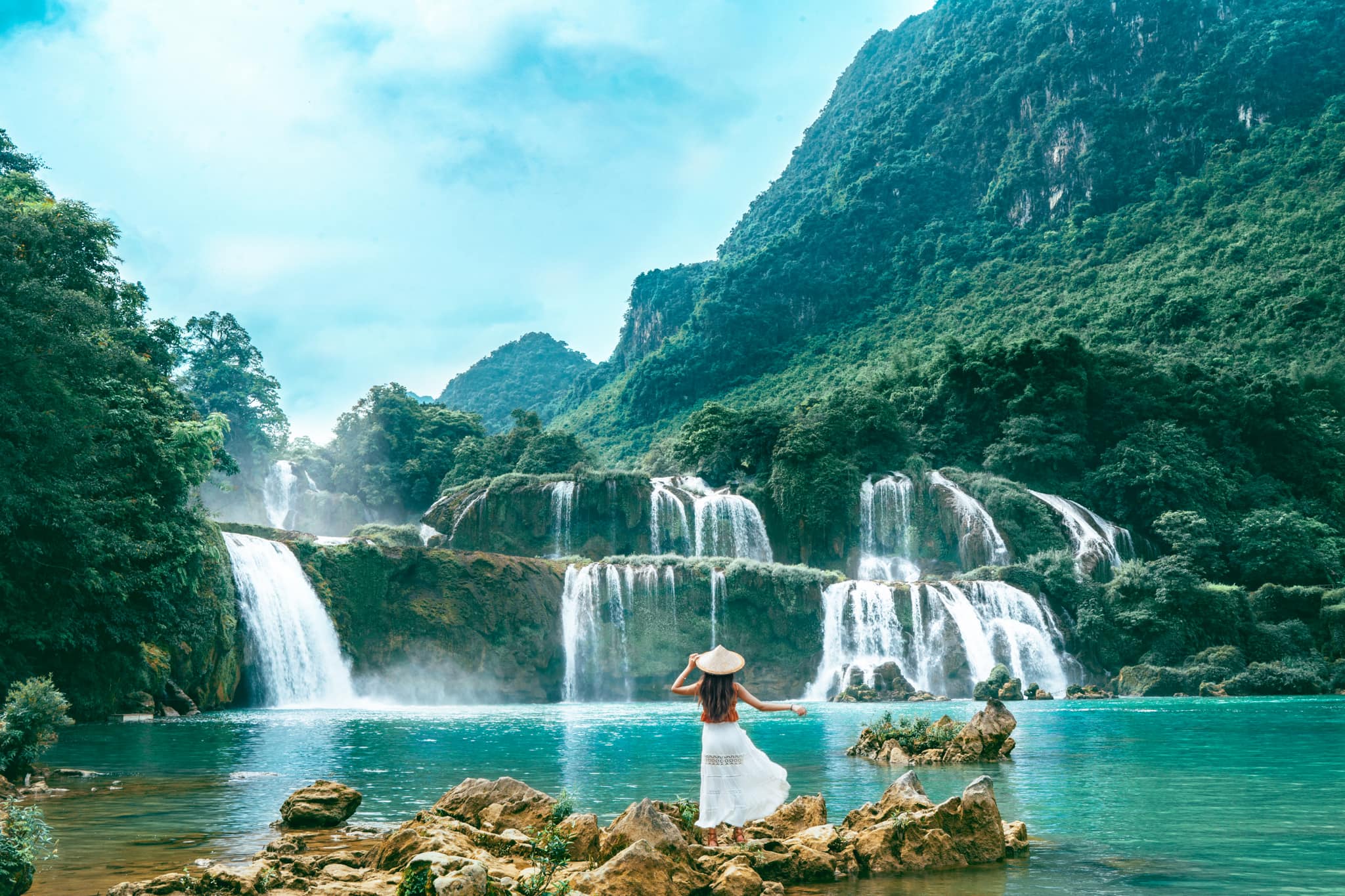Thác Bản Giốc ở đâu? Ghé thăm địa danh nổi tiếng 'say lòng người' phía Bắc - Ảnh 1. Thác Bản Giốc ở đâu? Ghé thăm địa danh nổi tiếng 'say lòng người' phía Bắc - Ảnh 1.