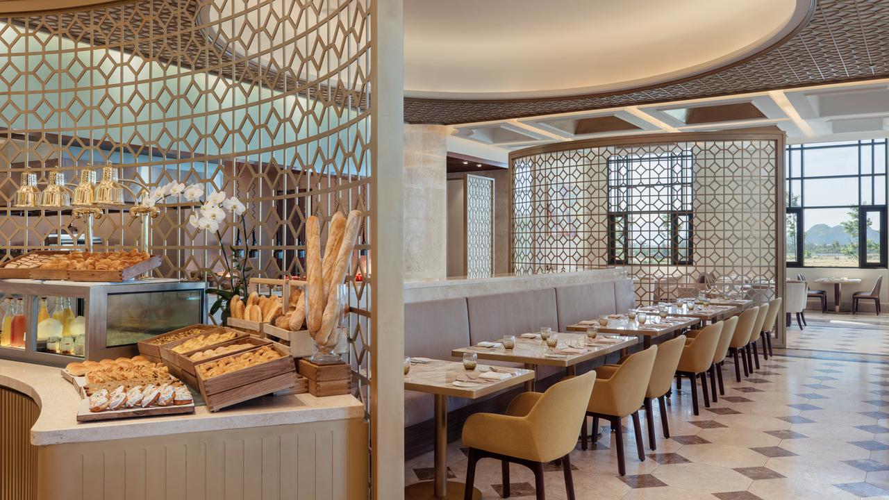 Top những resort Đà Nẵng ở gần biển ‘hút’ khách nhất - Ảnh 12.