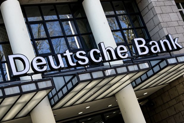 Deutsche Bank bị phạt 150 triệu USD do 'thiếu sát sao' trong việc giám sát các giao dịch của triệu phú Jeffrey Epstein - Ảnh 1. Deutsche Bank bị phạt 150 triệu USD do 'thiếu sát sao' trong việc giám sát các giao dịch của triệu phú Jeffrey Epstein - Ảnh 1.