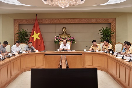 Từ 15/8, dịch vụ đăng kí ô tô, xe máy được tích hợp trên Cổng Dịch vụ công Quốc gia - Ảnh 1. Từ 15/8, dịch vụ đăng kí ô tô, xe máy được tích hợp trên Cổng Dịch vụ công Quốc gia - Ảnh 1.