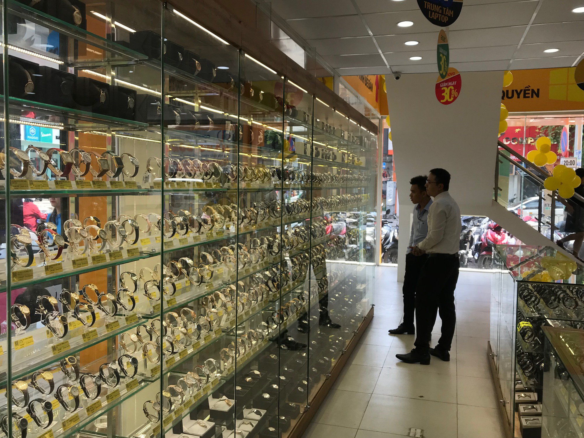 Điện Thoại Siêu Rẻ và những mô hình không như kì vọng của Thế Giới Di Động - Ảnh 2. Điện Thoại Siêu Rẻ và những mô hình không như kì vọng của Thế Giới Di Động - Ảnh 2.