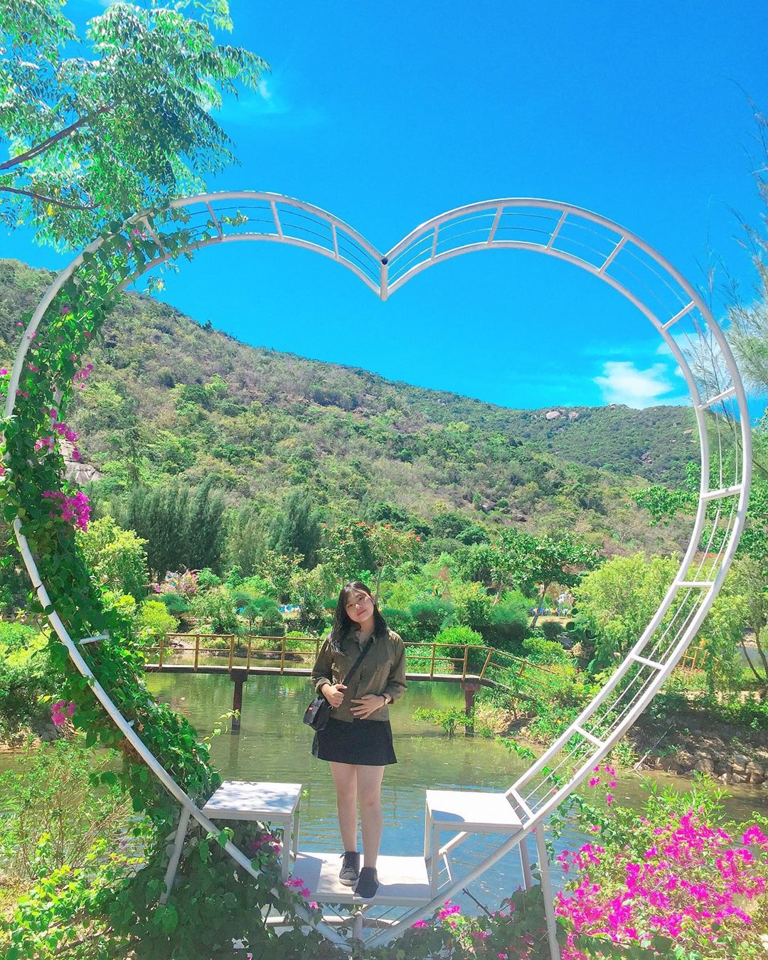 Tour du lịch Nha Trang 1 ngày: Khám phá thiên đường biển đảo với chi phí cực hấp dẫn - Ảnh 11. Tour du lịch Nha Trang 1 ngày: Khám phá thiên đường biển đảo với chi phí cực hấp dẫn - Ảnh 11.