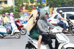 Dự báo thời tiết Hà Nội hôm nay 9/7: Nắng nóng đặc biệt gay gắt, vùng núi Bắc Bộ có mưa