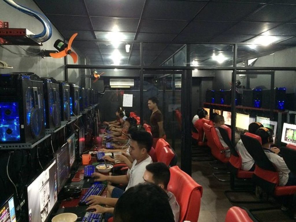Phú Yên đóng cửa vũ trường, quán bar, quán net, rạp chiếu phim từ ngày 1/8 - Ảnh 1. Phú Yên đóng cửa vũ trường, quán bar, quán net, rạp chiếu phim từ ngày 1/8 - Ảnh 1.