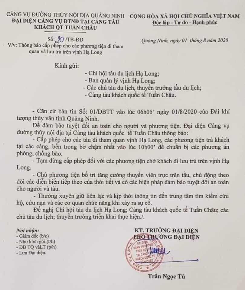 Tạm dừng hoạt động tàu chở khách vịnh Hạ Long trước tin áp thấp khẩn cấp trên biển Đông - Ảnh 2. Tạm dừng hoạt động tàu chở khách vịnh Hạ Long trước tin áp thấp khẩn cấp trên biển Đông - Ảnh 2.