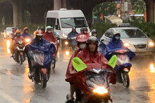 Thời tiết TP HCM hôm nay 10/8: Mưa dông nhỏ rải rác lúc cuối chiều, Cần Thơ, Bình Dương có mưa rào và dông