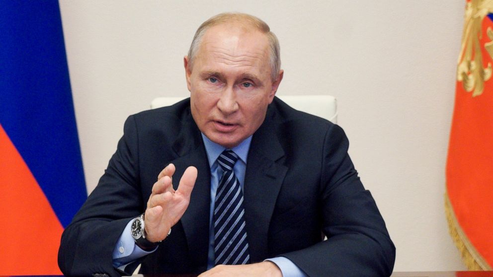 Nga tuyên bố có vắc xin COVID-19 đầu tiên, con gái TT Putin đã được tiêm - Ảnh 1. Nga tuyên bố có vắc xin COVID-19 đầu tiên, con gái TT Putin đã được tiêm - Ảnh 1.