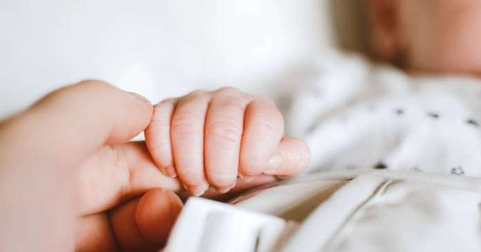 Lời khuyên tài chính cho những gia đình sắp có con nhỏ - Ảnh 1. Lời khuyên tài chính cho những gia đình sắp có con nhỏ - Ảnh 1.