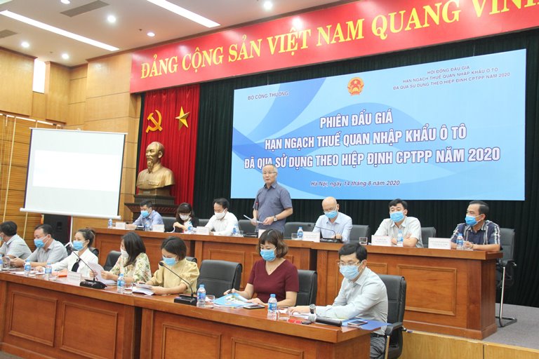Hai doanh nghiệp trúng thầu nhập khẩu 15 chiếc ô tô cũ đầu tiên theo hạn ngạch CPTPP - Ảnh 1.