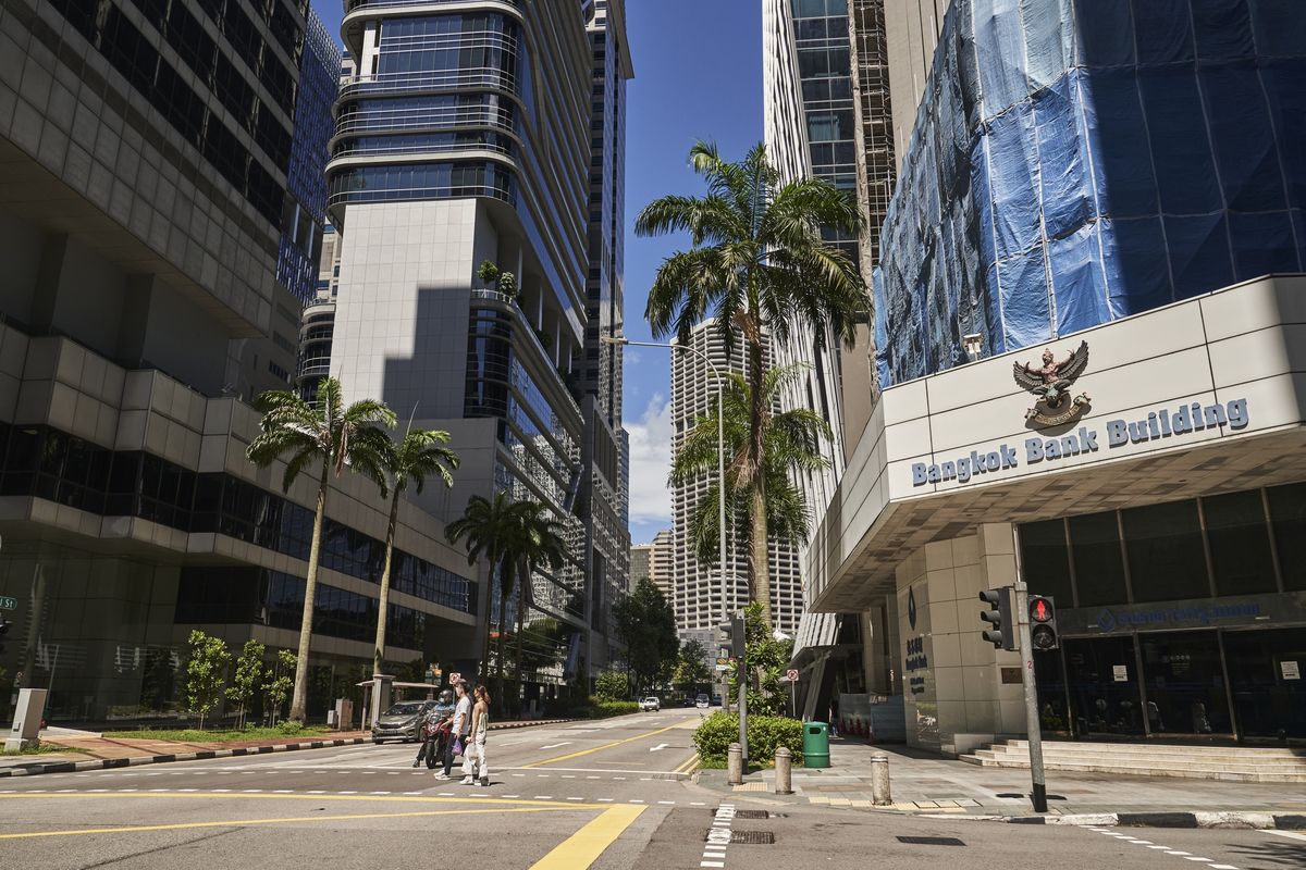 Nhiều nhân lực ngân hàng Singapore có thể mất việc làm trong nửa cuối năm 2020 - Ảnh 1. Nhiều nhân lực ngân hàng Singapore có thể mất việc làm trong nửa cuối năm 2020 - Ảnh 1.