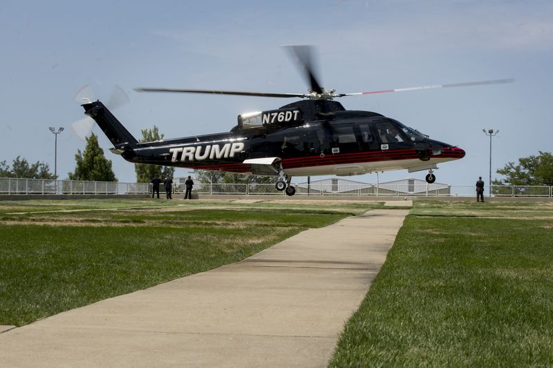 Tài sản của ông Trump giảm mạnh 300 triệu USD trong một năm - Ảnh 3. Tài sản của ông Trump giảm mạnh 300 triệu USD trong một năm - Ảnh 3.