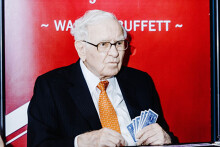 Chuyển hướng đầu tư sang vàng: Warren Buffett không còn tin tưởng kinh tế Mỹ?